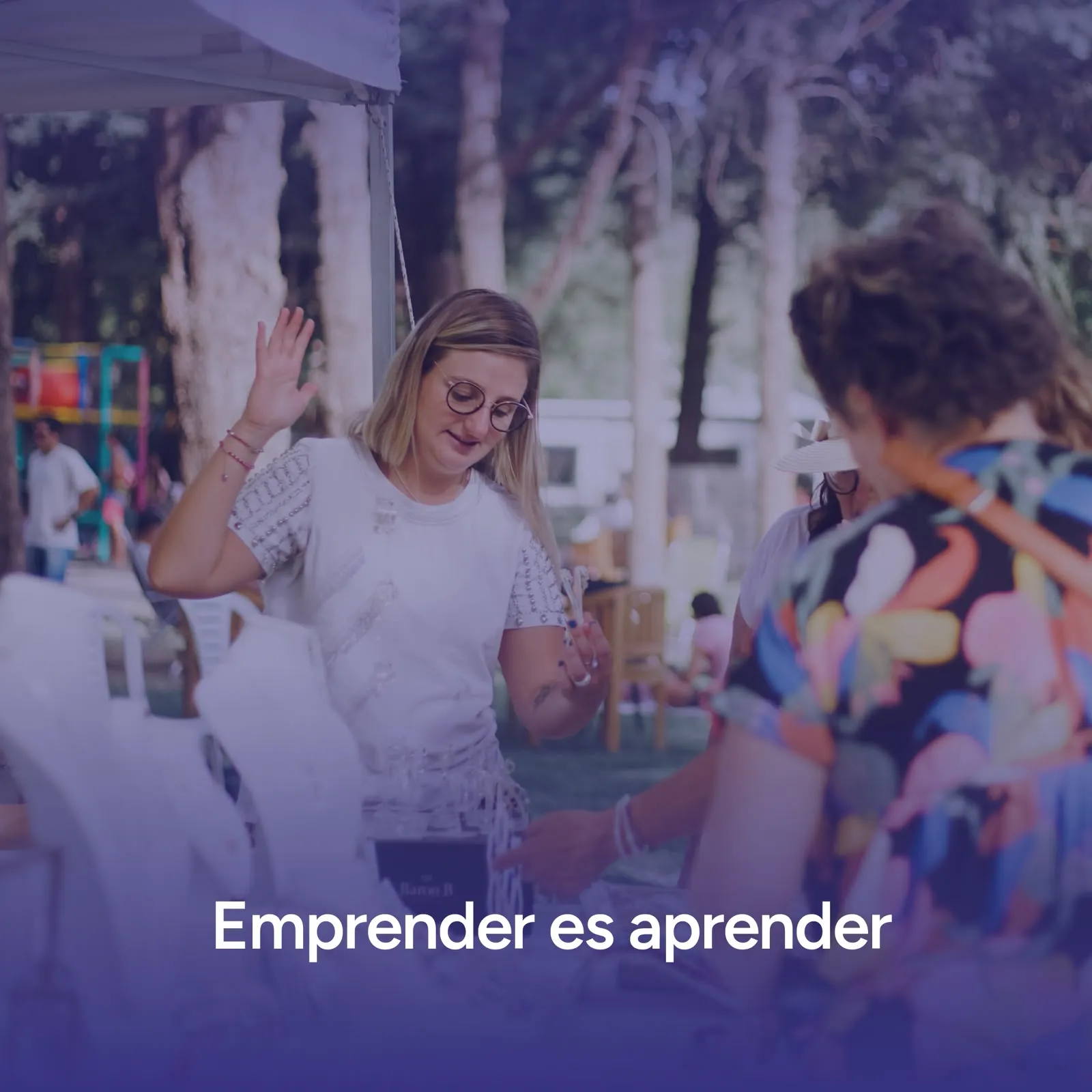 Emprendedor cobrando con Waya Emprendedor cobrando con Waya